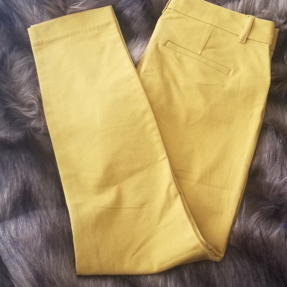 Gap Signature skinny ankle pant, mustard - size 8